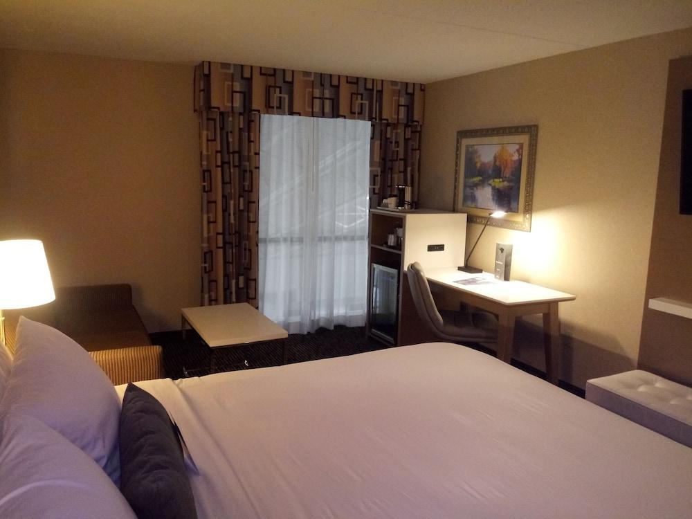 Wyndham Garden Conference Center Champaign - Urbana Hotel Eksteriør billede