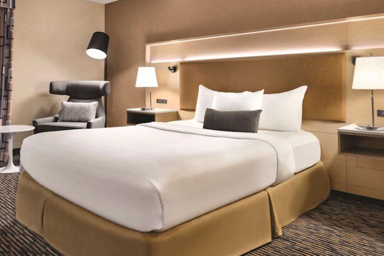 Wyndham Garden Conference Center Champaign - Urbana Hotel Eksteriør billede