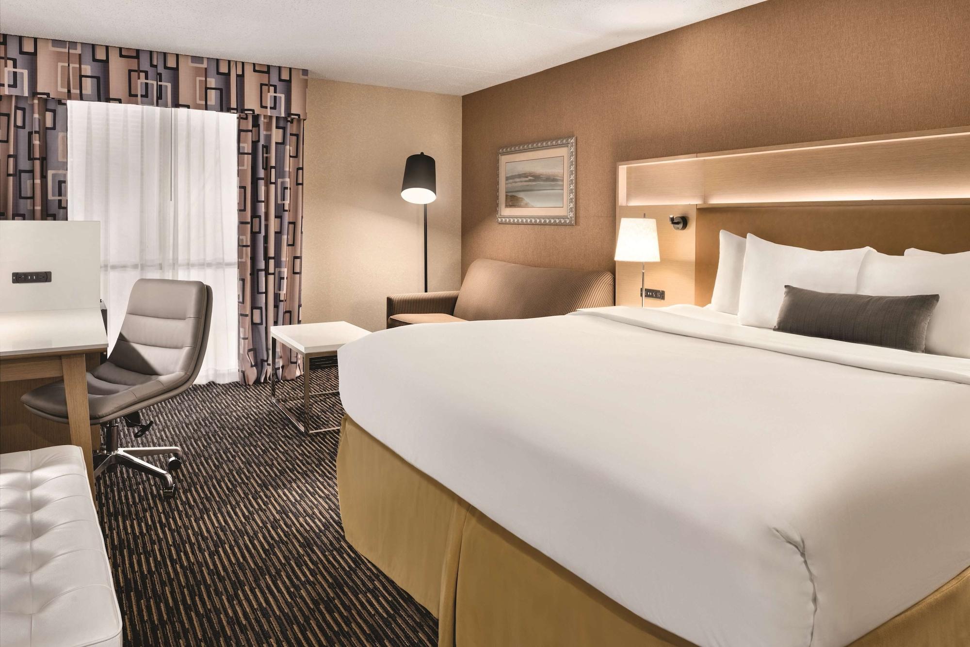 Wyndham Garden Conference Center Champaign - Urbana Hotel Eksteriør billede