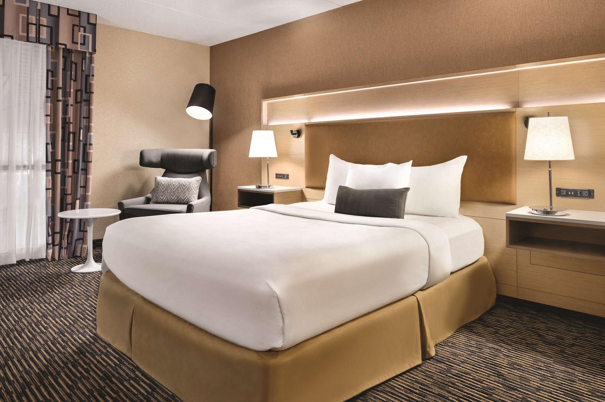 Wyndham Garden Conference Center Champaign - Urbana Hotel Eksteriør billede