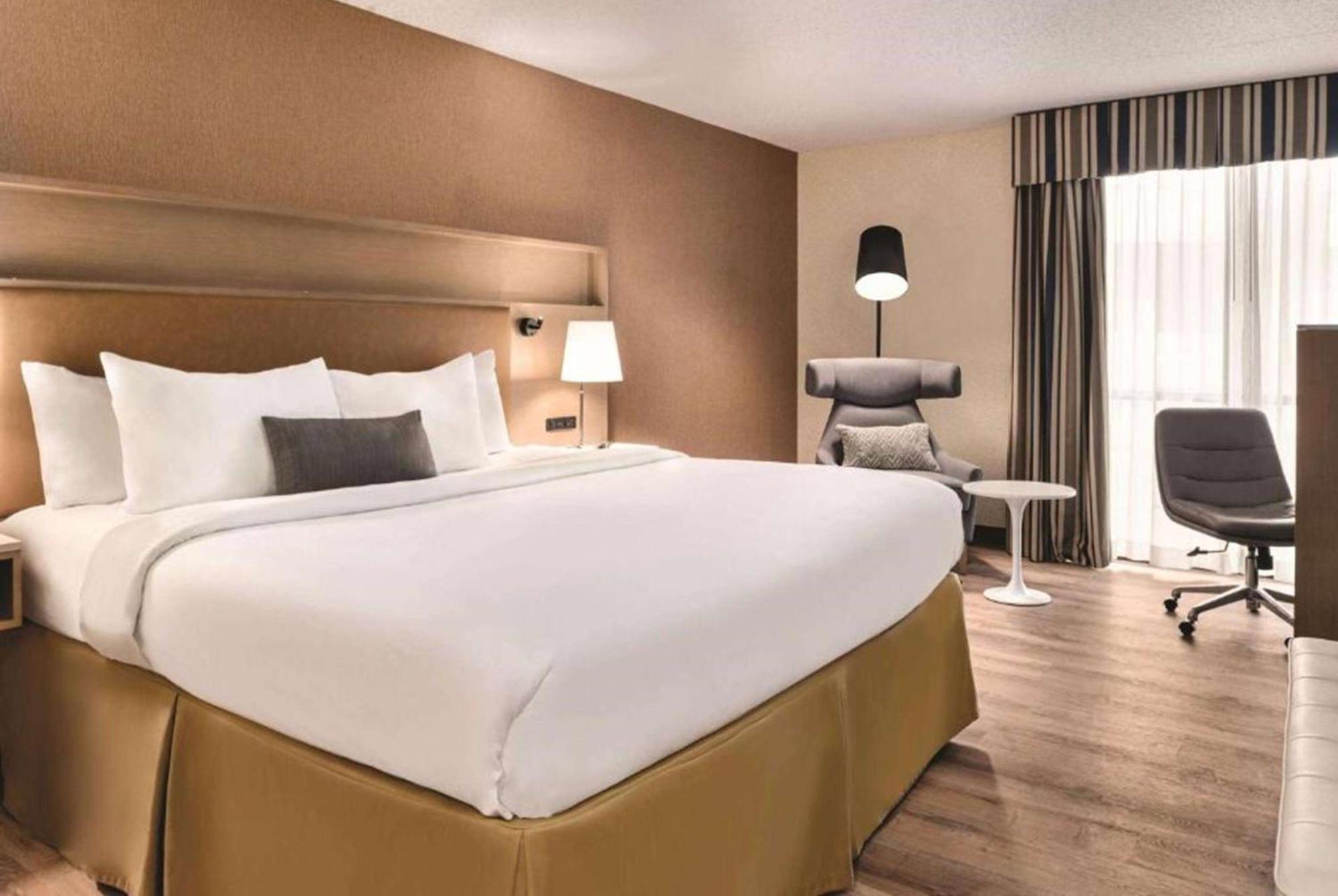 Wyndham Garden Conference Center Champaign - Urbana Hotel Eksteriør billede